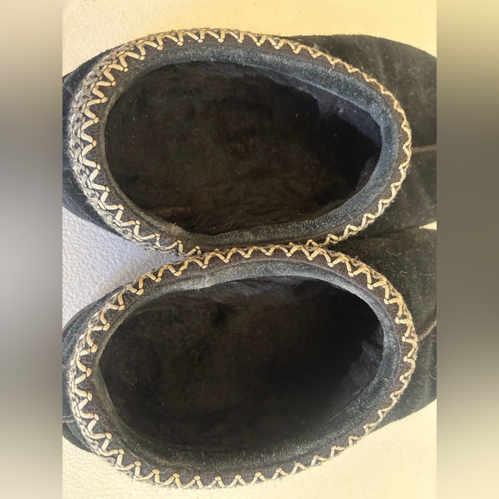 UGGS Tasman Slippers Black‎ Suede Sheepskin Leather Shoe Slip On Women's Size 11 - Picture 12 of 14